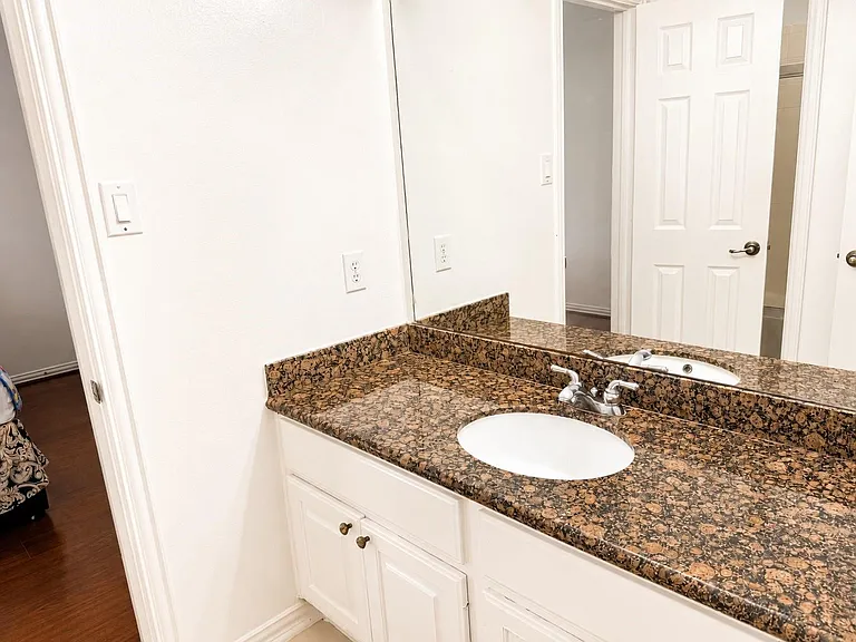 5507 Cranston Ct — Photo 30