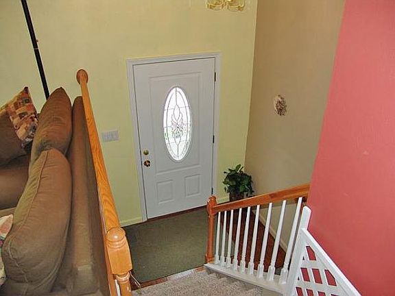 5th image of 3344 Colonial Ave