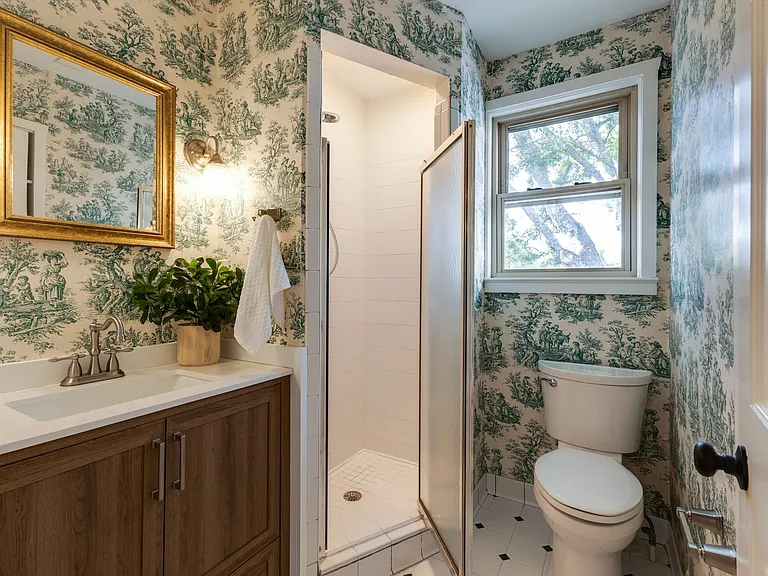 2313 Sunset Pl — Photo 30