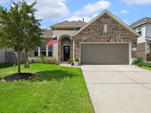 24042 Hawthorn Lakes Dr, New Caney, TX 77357