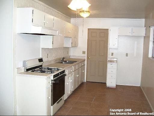 2nd image of 5810 CASTLE LAKE DR