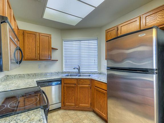 Kitchen Picture 2