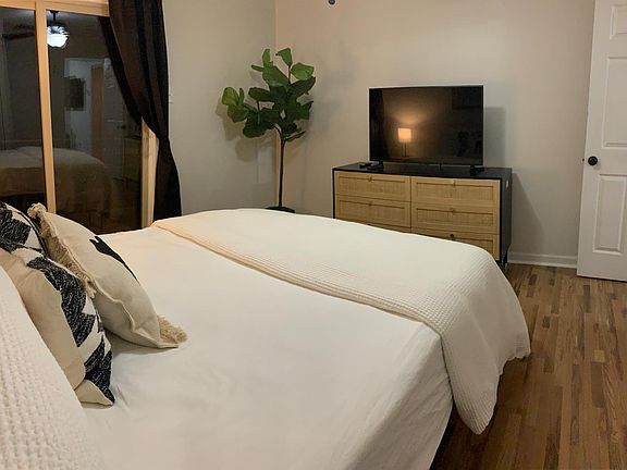 5th image of 250 Little St #201