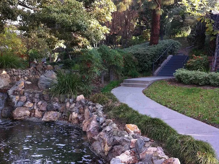 835 Huntington Garden Dr #A — Photo 33