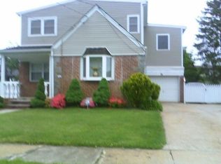 165 Botsford St, Hempstead, NY 11550