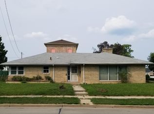 2000 Rapids Dr, Racine, WI 53404