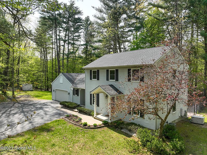 4th image of 340 Burgoyne Road