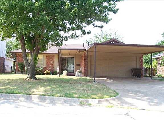3rd image of 712 Harmon Cir