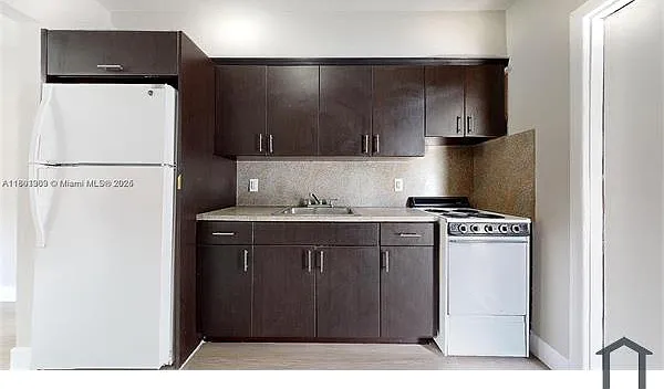 1 bed, 455 sqft, $2,120 — Photo 2