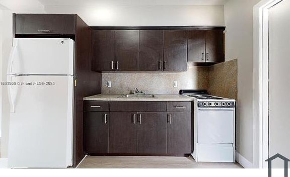 2nd image of 891 SW 5th St APT 4
