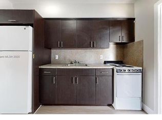 891 SW 5th St APT 2, Miami, FL 33130