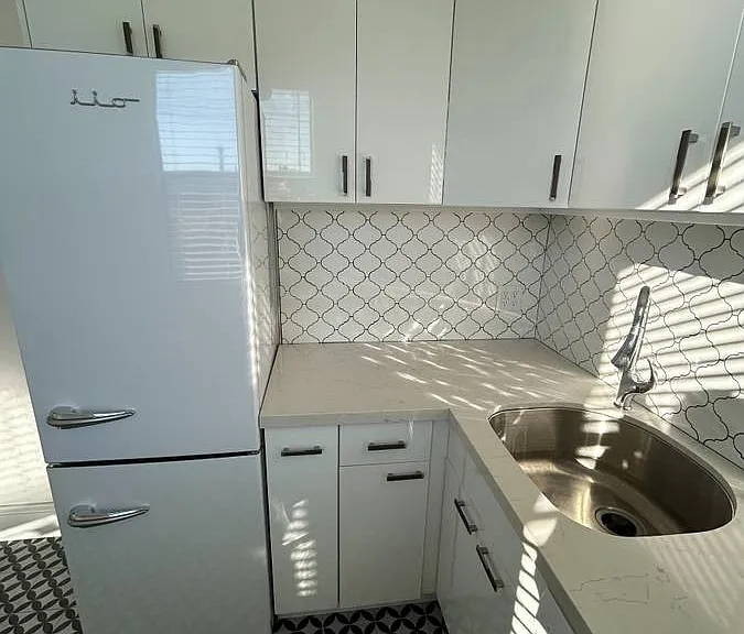 2200 Larkin St #9 — Photo 8