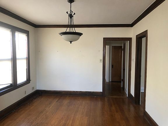 4th image of 5457 N Lynch Ave Floor 2
