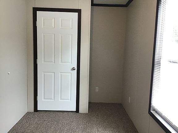 3rd image of 182 Brookside Mnr #182