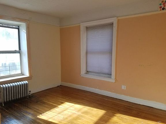 5th image of 428 E 22nd St #1L