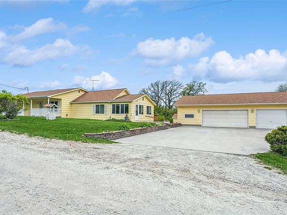 3rd image of 6532 73rd Ave