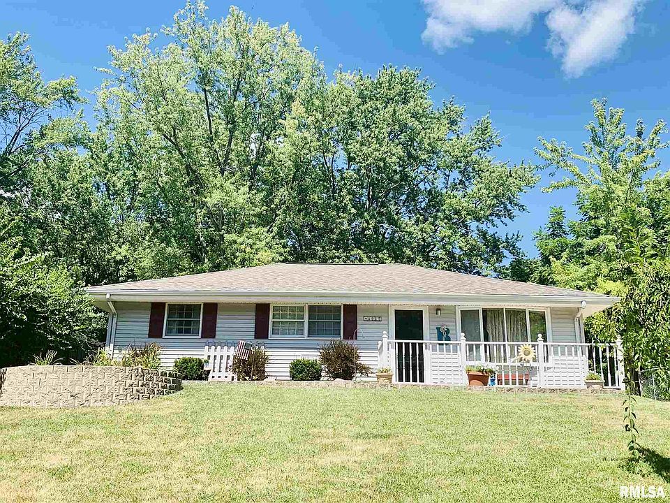 1st image of 1915 W White Oak Dr