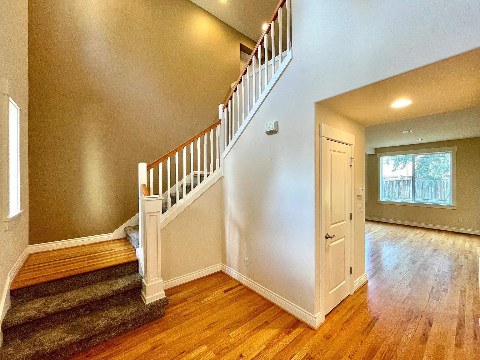 4 bed, 3250 sqft, $5,600 — Photo 3