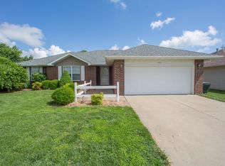 106 Pineridge Blvd, Rogersville, MO 65742