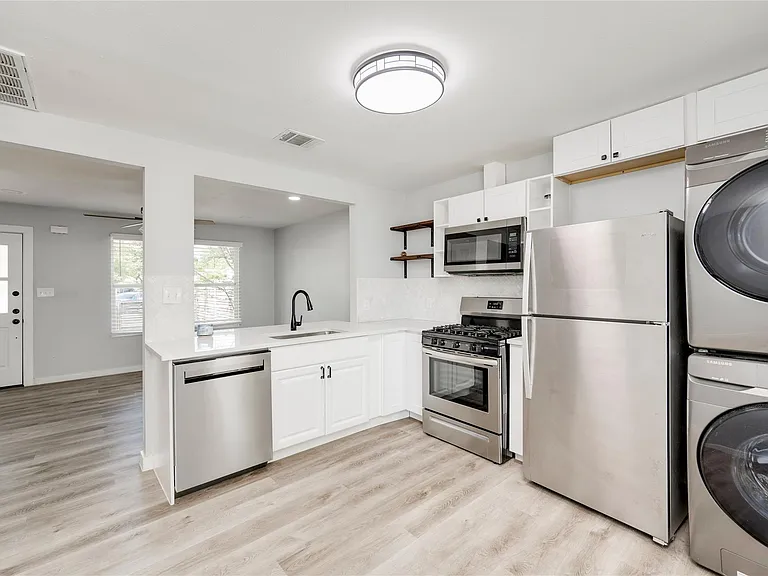 1400 Marcus Pl #B — Photo 25