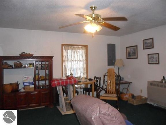 3rd image of 2928 S Mackinaw Trl