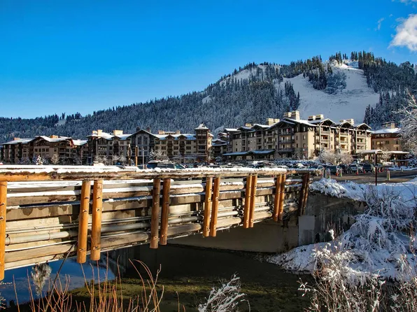 1995 Olympic Valley Rd #201, Olympic Valley, CA 96146