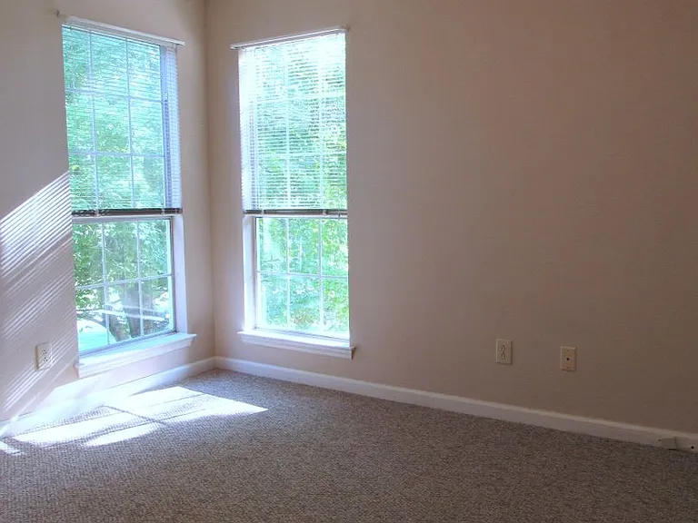 3061 Liberty Hills Dr — Photo 13