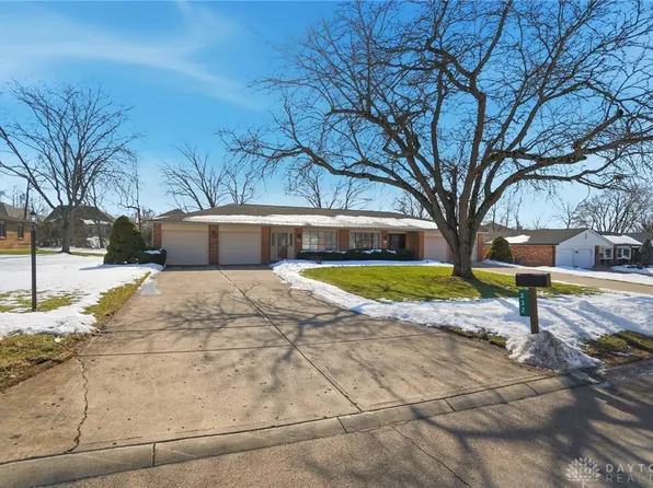332 Kimbary Dr, Centerville, OH 45458