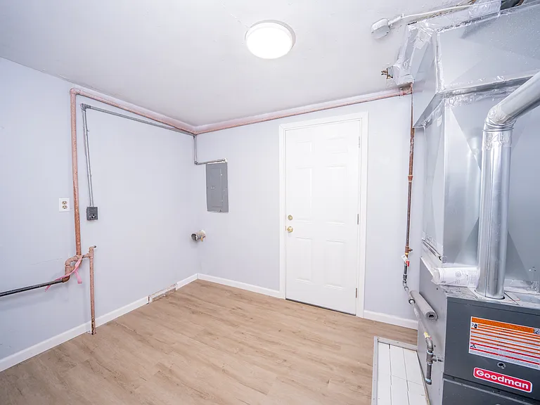 22675 Santa Maria St — Photo 21