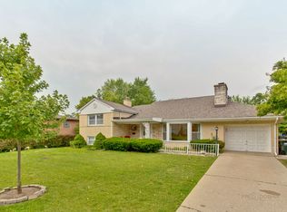 7038 N Kedvale Ave, Lincolnwood, IL 60712