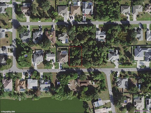 4th image of 23458 Freeport Ave