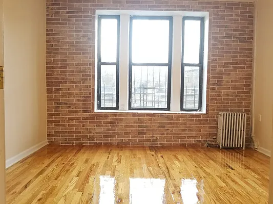 Rented by Lang Realty LLC | media 16