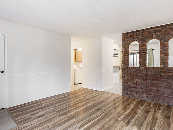 5th image of 3848 Richelieu Rd