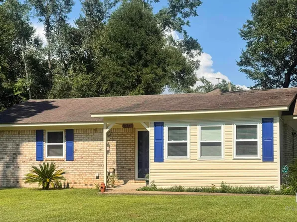 10376 Longview Dr, Foley, AL 36535