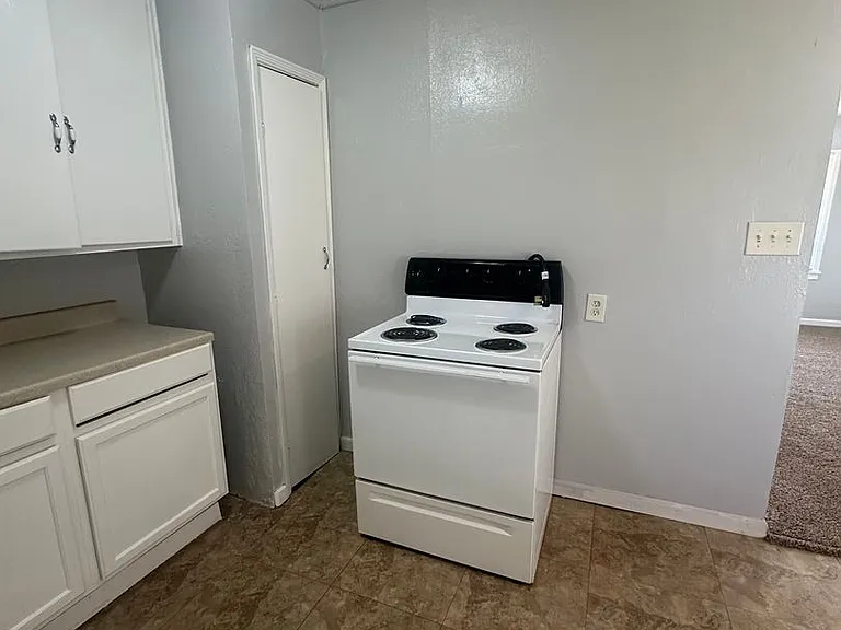 125 E Northrup Dr — Photo 19