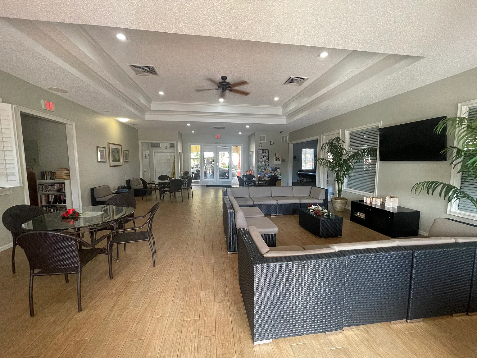 3 bed, 1249 sqft, $1,590 — Photo 4