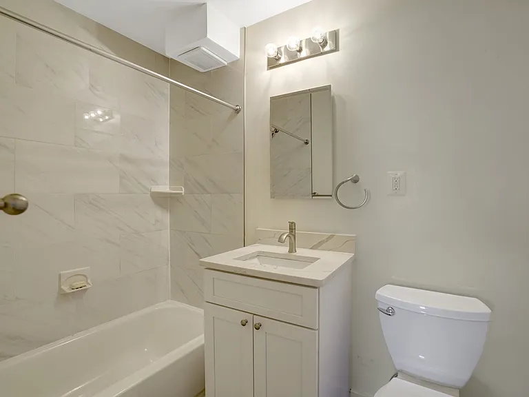 1510 N Rolfe St #3 — Photo 9