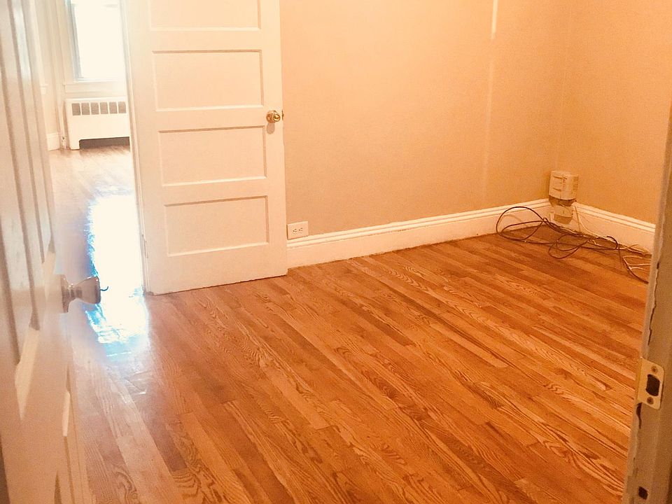 2nd image of 24 Mulberry St #1