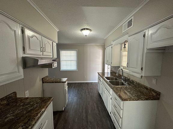 5th image of 3253 Gatewood Dr