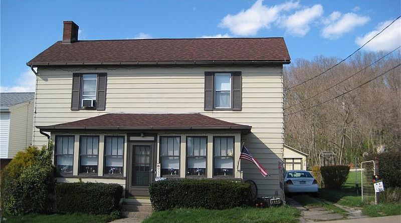 2nd image of 933 Scott Ave