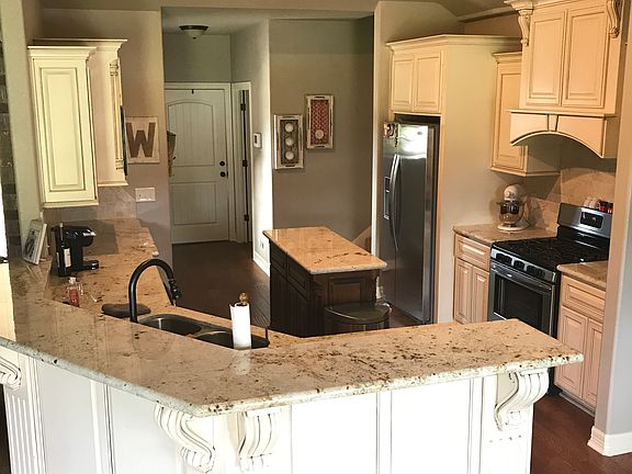 3rd image of 106 Kippers Ct