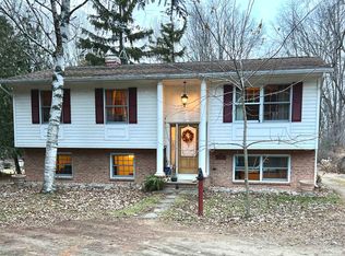 1394 Plank Rd, Menasha, WI 54952