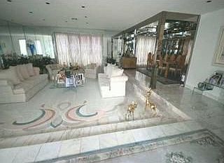 2nd image of 401 Holiday Dr