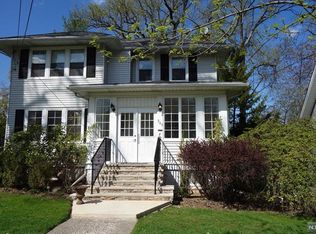289 Ogden Ave, Teaneck, NJ 07666