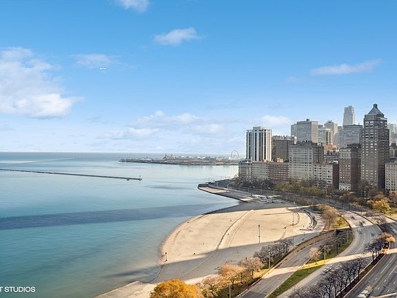 2nd image of 1212 N Lake Shore Dr APT 21AN