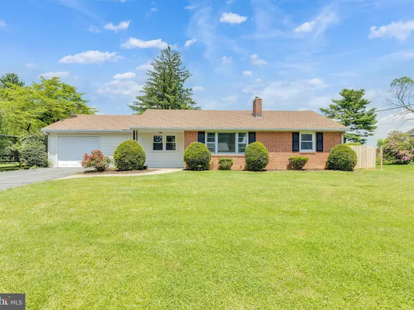 2191 Kolb Dr, Lancaster, PA 17601