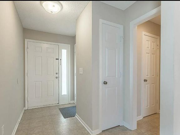 3rd image of 13011 Nebraska Ct