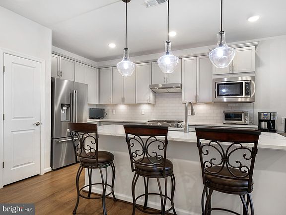 4th image of 21805 Hawksbill High Cir