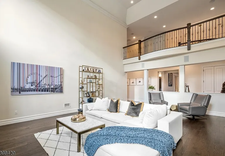 7 W Serafin Way — Photo 9