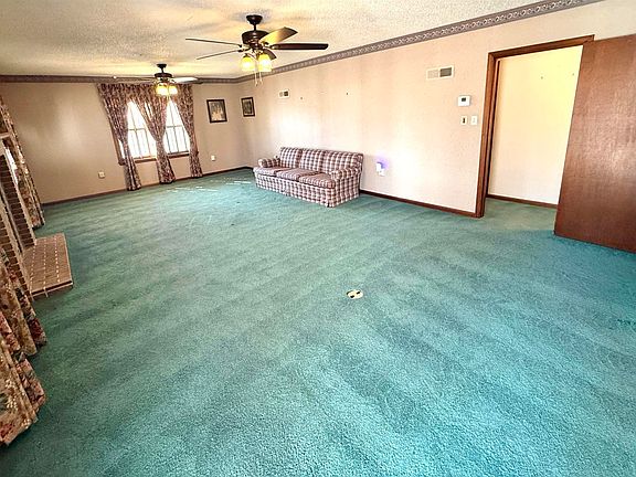 3rd image of 624 N Springfield Ave